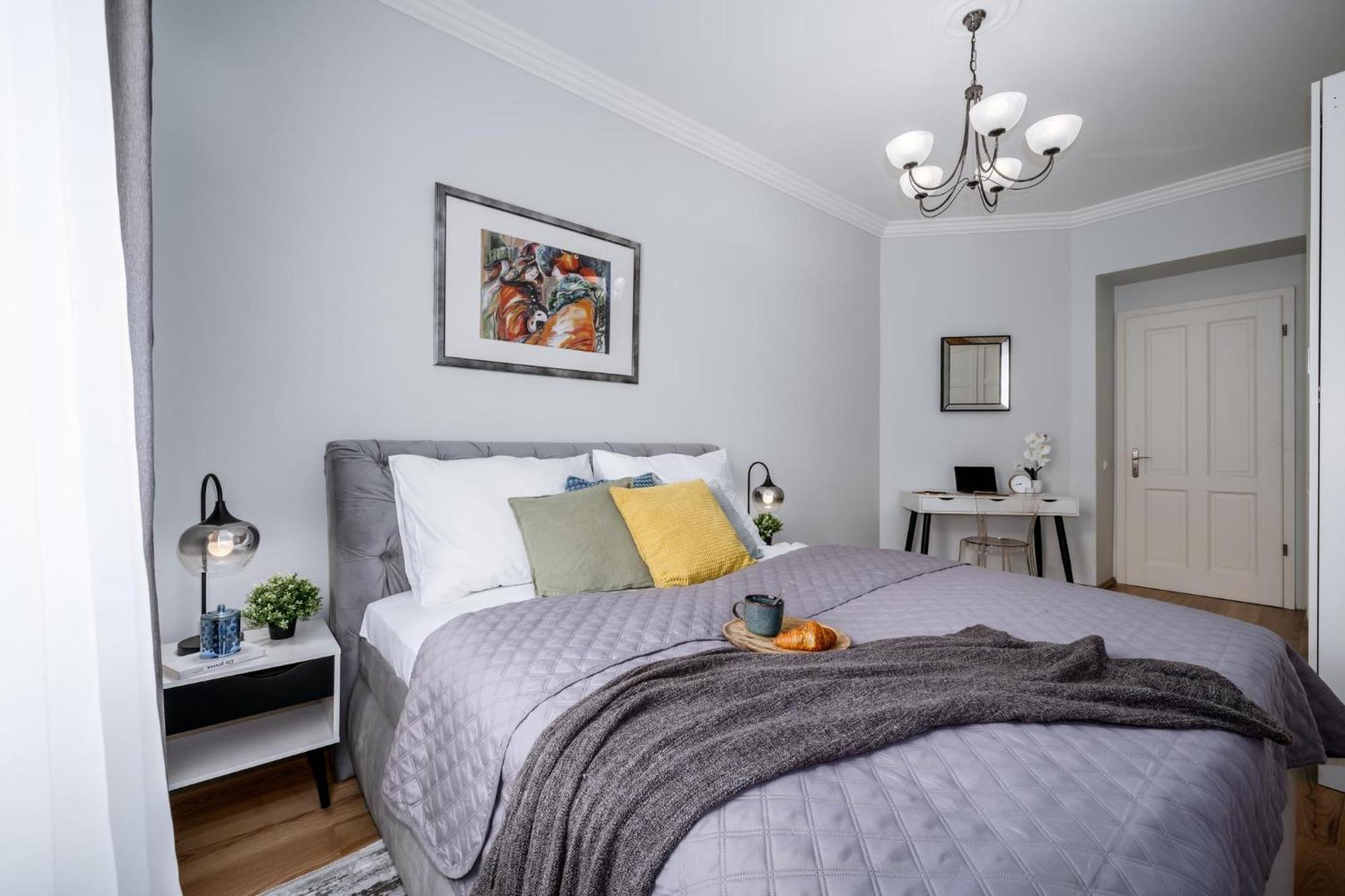 Days - 1bdr - Fireplace - Ac Apartment *