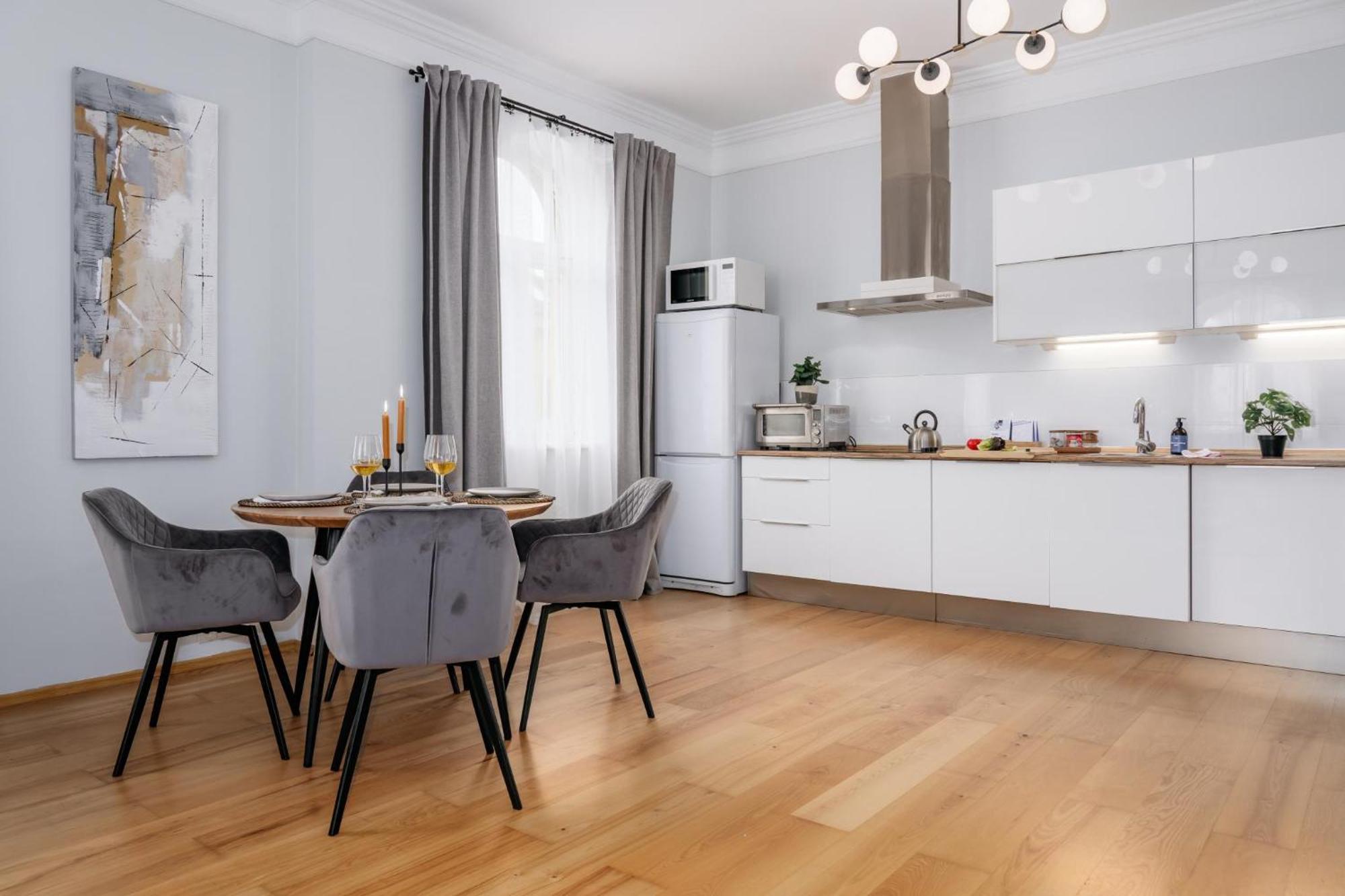 Days - 1bdr - Fireplace - Ac * Prague