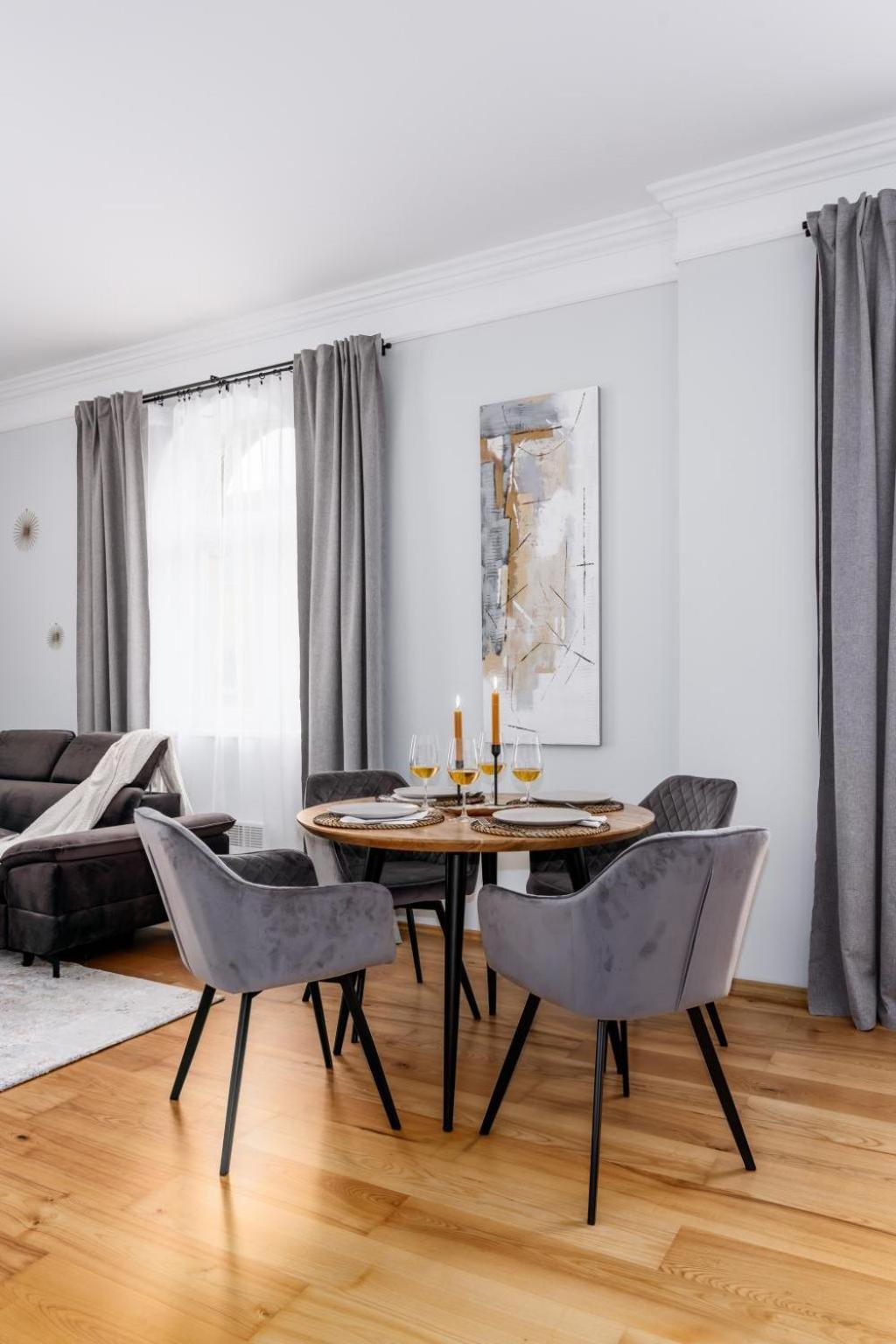 Days - 1bdr - Fireplace - Ac Prague